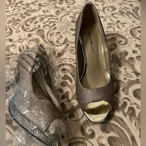 Gold open toe sparklers! Open toe, 3” heel. NWOT